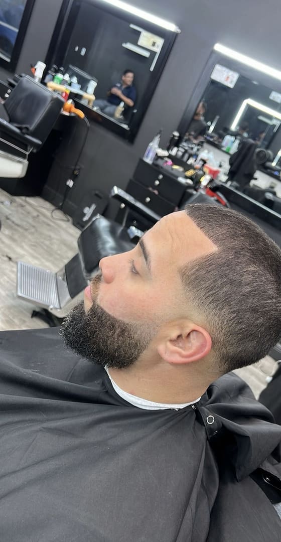 Haircut by Juice The Barber smp