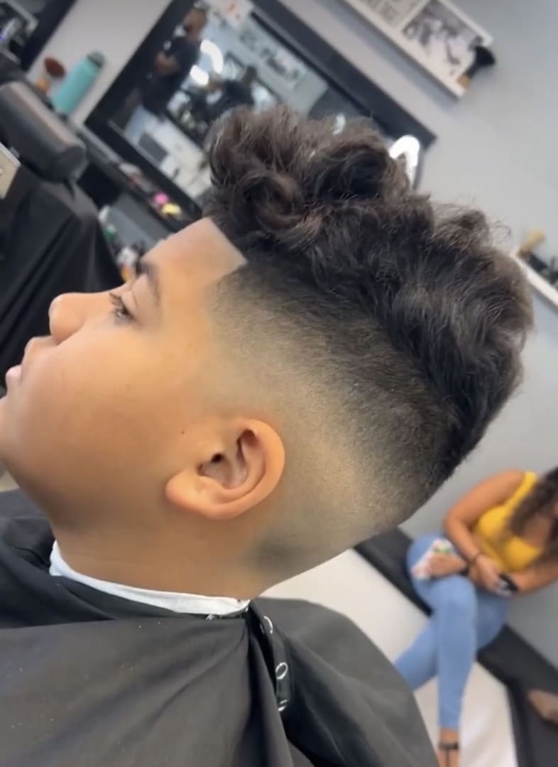 Haircut by Juice The Barber smp