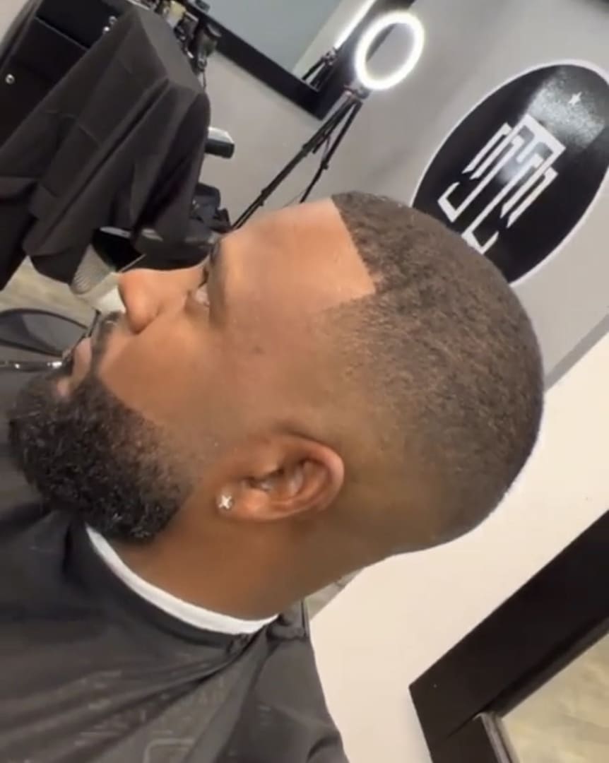 Haircut by Juice The Barber smp